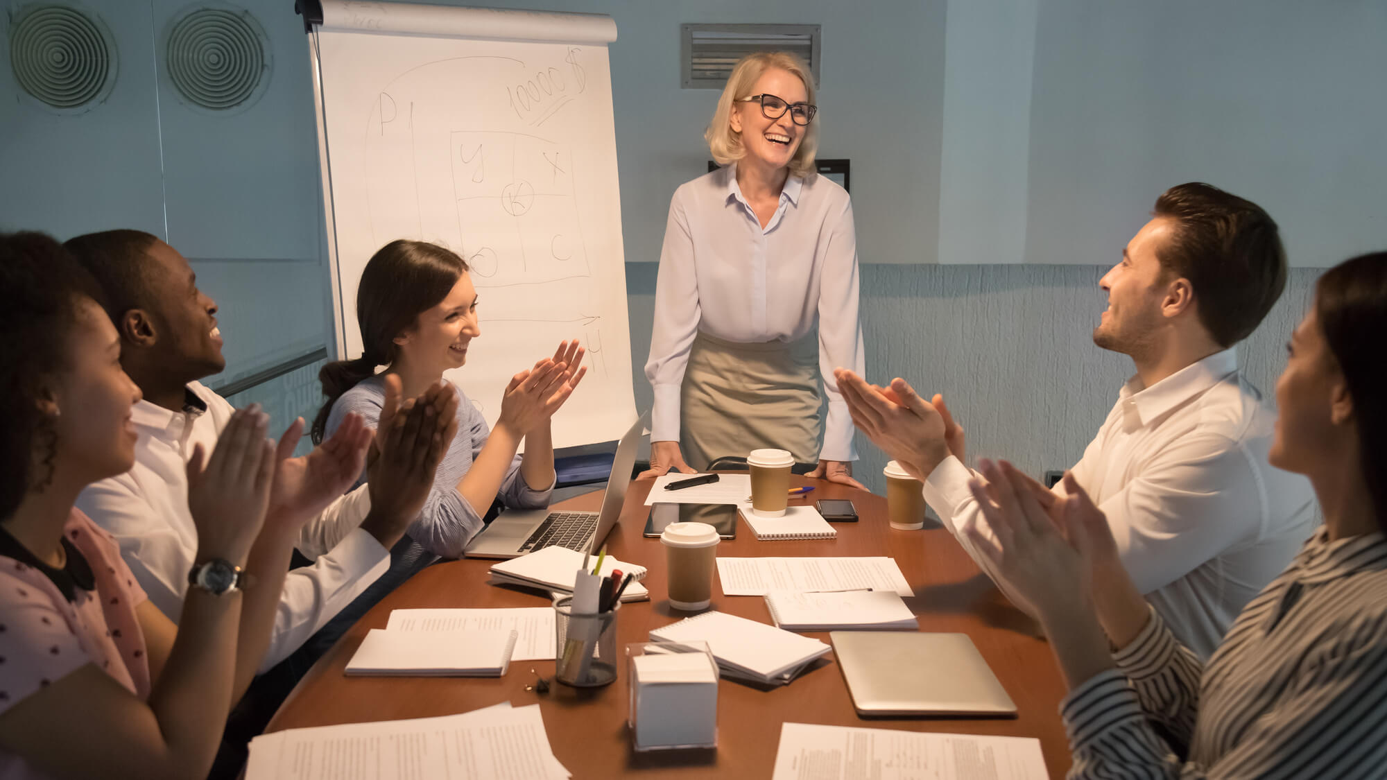 como liderar uma equipe boas práticas e benefícios para aplicar no seu